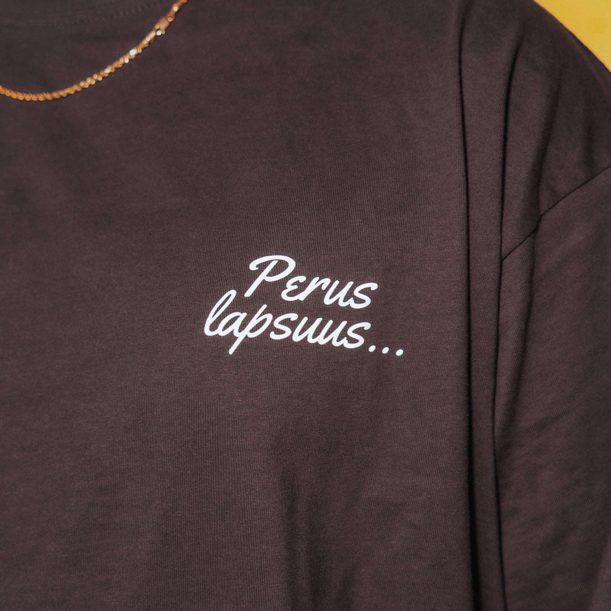 Perus lapsuus - Oversize t-paita, tummanharmaa